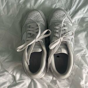 Nike Dunk Low sneakers